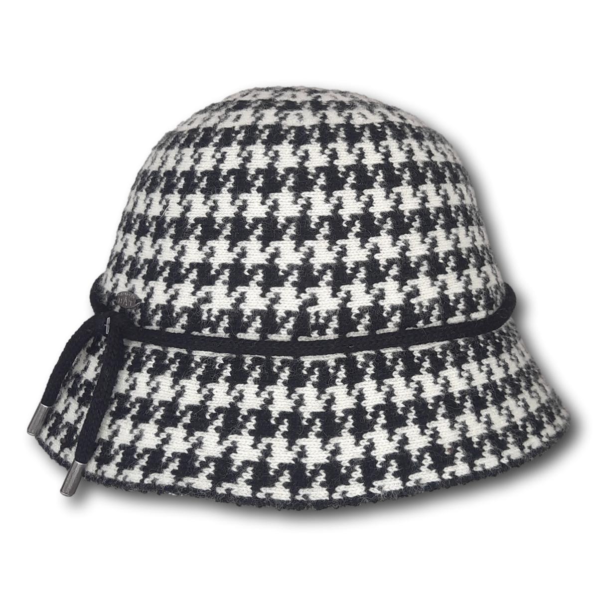 Calesta Houndstooth Cloche